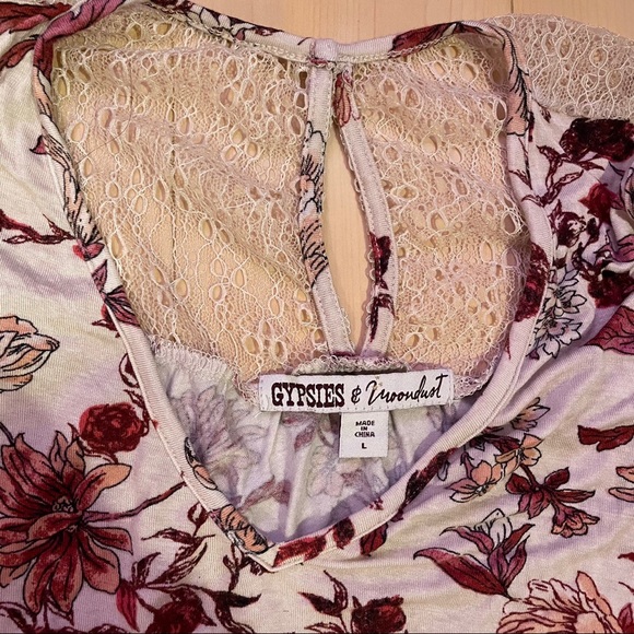 Lot of 2 Macys cold shoulder tops - Picture 6 of 6